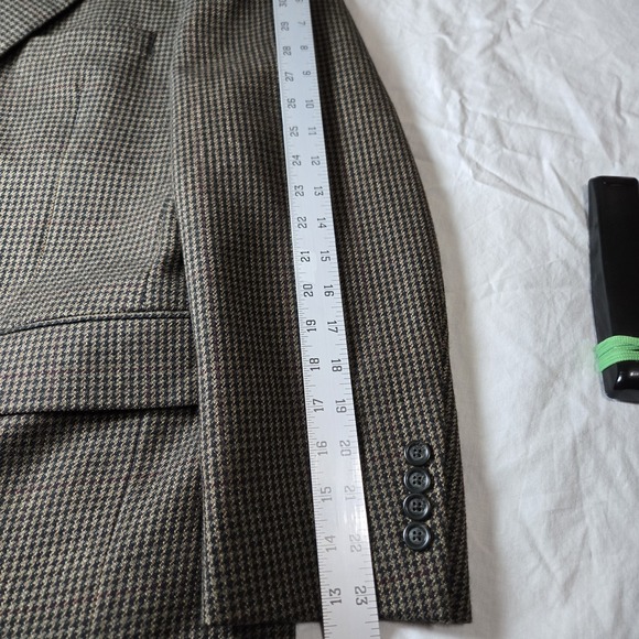 Jos A Bank 100% Wool Tag42S Houndstooth  Blazer Sport Coat  Measurements In Pics - Picture 14 of 15